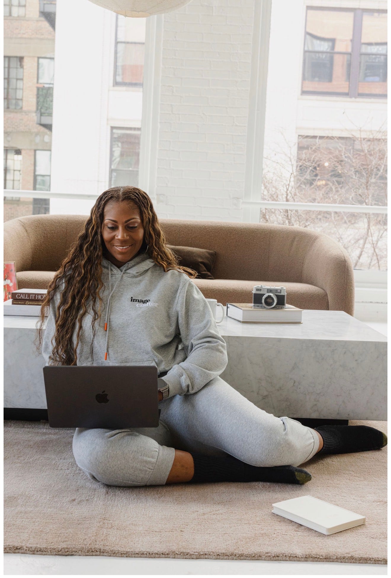 Cropped Hoodie Grey - Artsy Logo